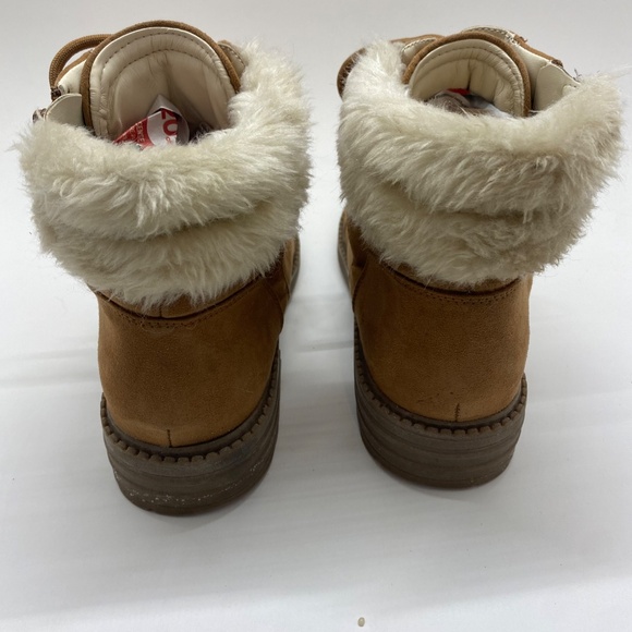 Guess Ladies 8.5 Boots - Picture 5 of 9